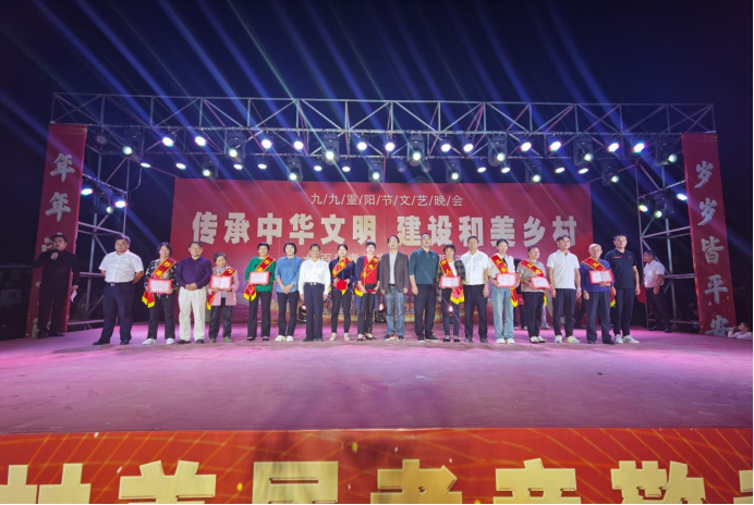武汉阳新商会帮扶泉丰见真情