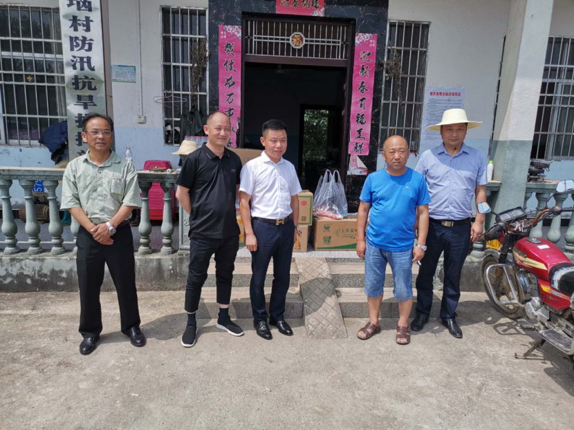 风雨见真情、大灾勇担当       武汉市阳新商会防汛抗灾...
